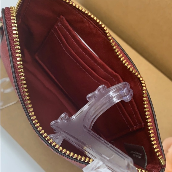 COACH Corner Zip Wristlet Im/bright red/cherry mul - Picture 9 of 14